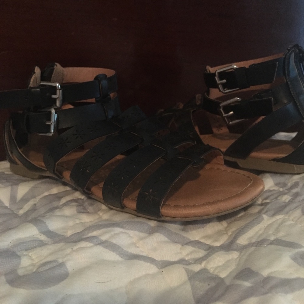 Black trendy kid sandals
